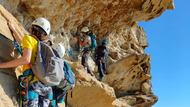 Quels obstacles peut-on rencontrer durant un parcours de Via Ferrata ?