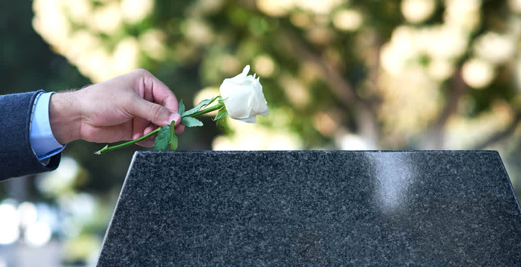 How to Make Funeral Plans on a Budget - Funeralocity