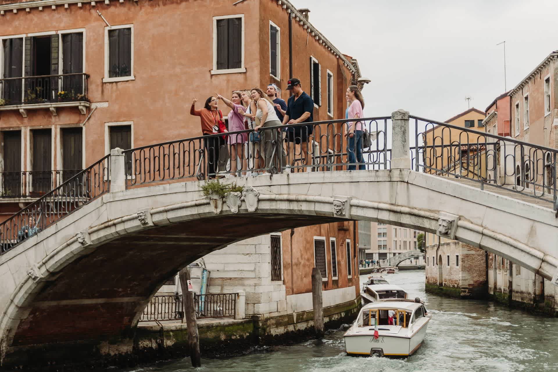 Venice at Sunset: Cicchetti Food & Wine Tour