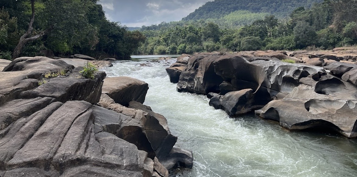 2N 3D Hornadu and Kudremukh Tour Plan - Day 1