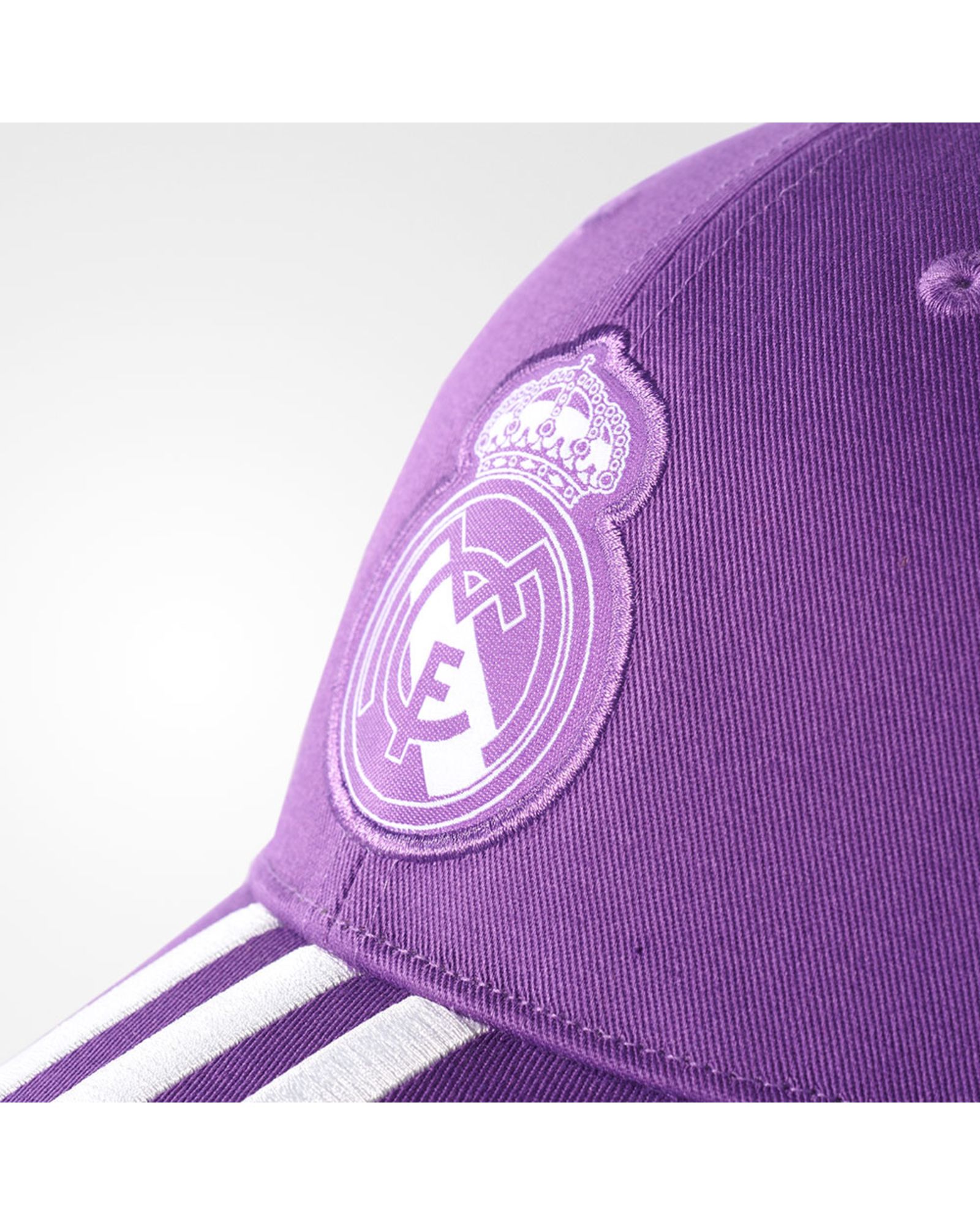 Gorra Real Madrid 2016/2017 Tres Bandas Junior Morado Blanco - Fútbol Factory