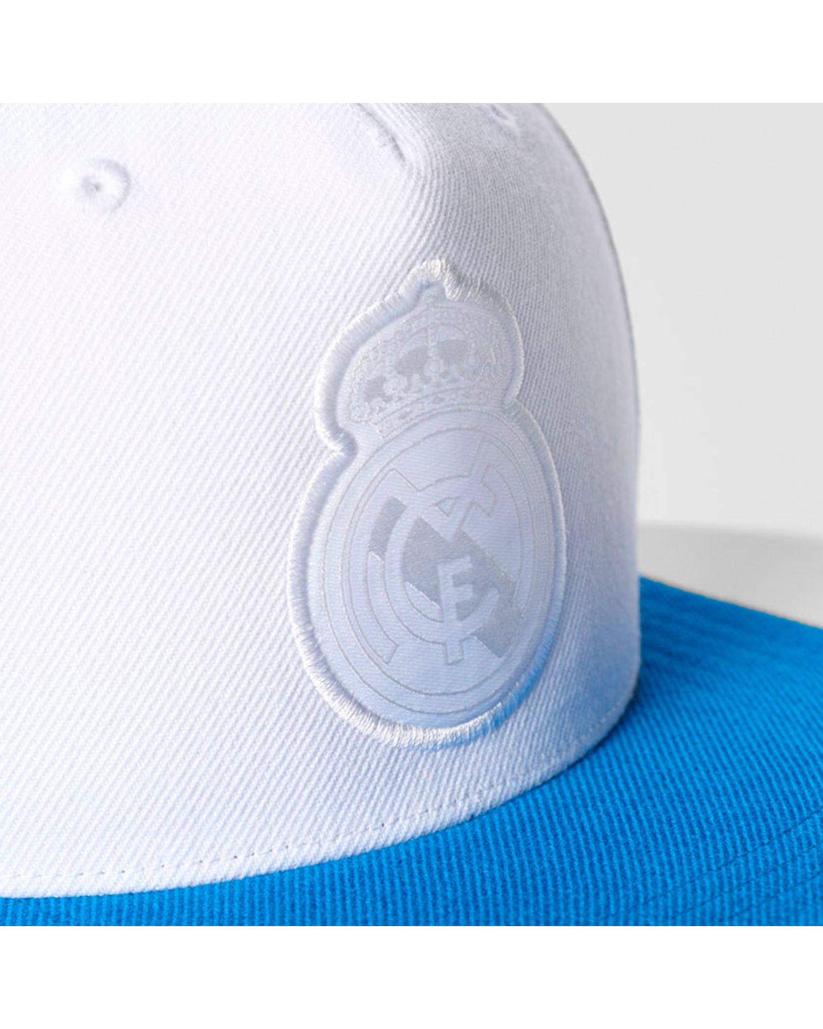 Gorra Plana Real Madrid  2017/2018 Blanco Azul - Fútbol Factory