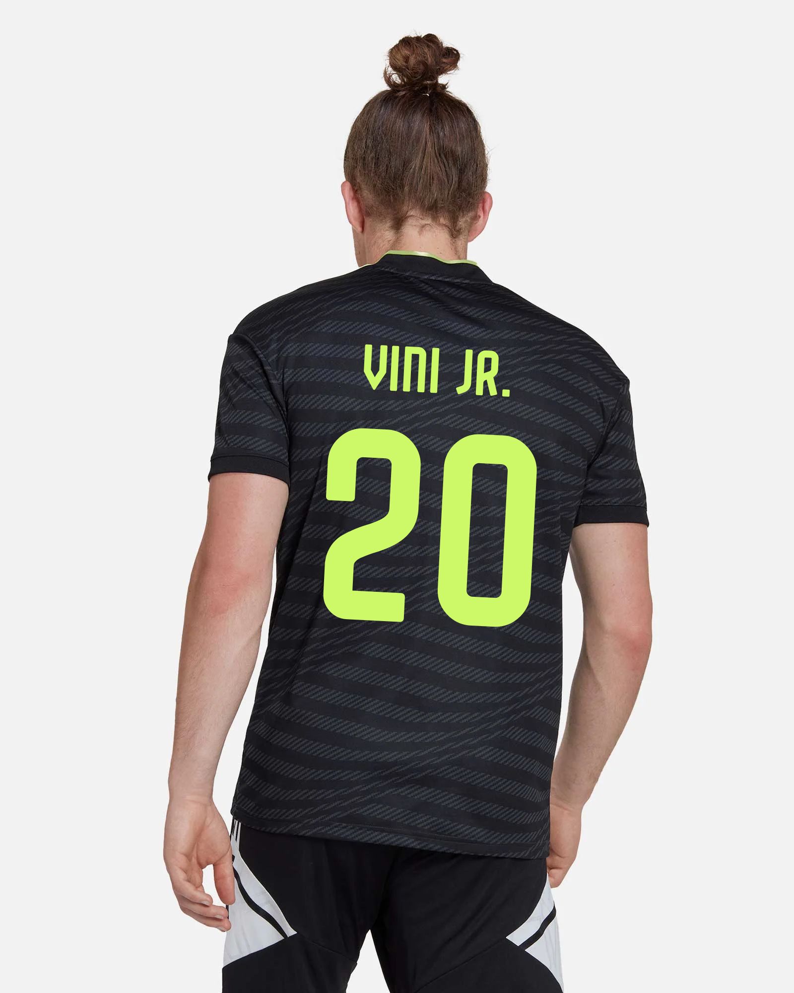 Personaliza tu camiseta de Real Madrid CF 2021/2022 con tu Nombre