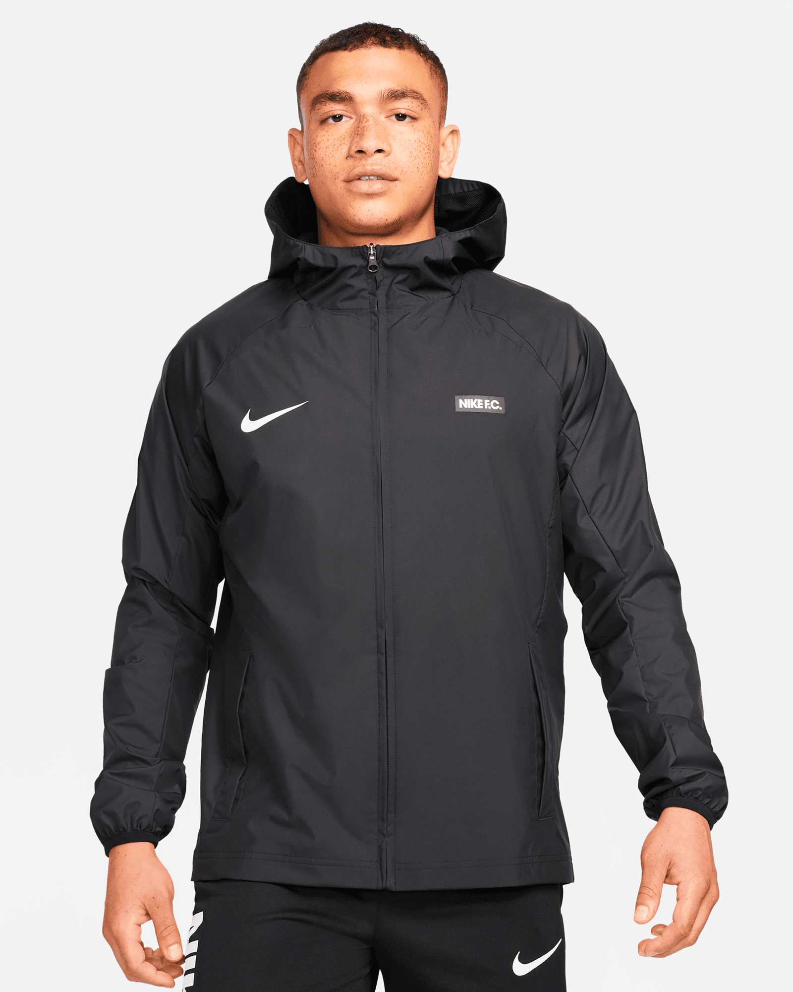 Activo Repetirse biografía Chubasquero Nike FC Repel AWF para Hombre