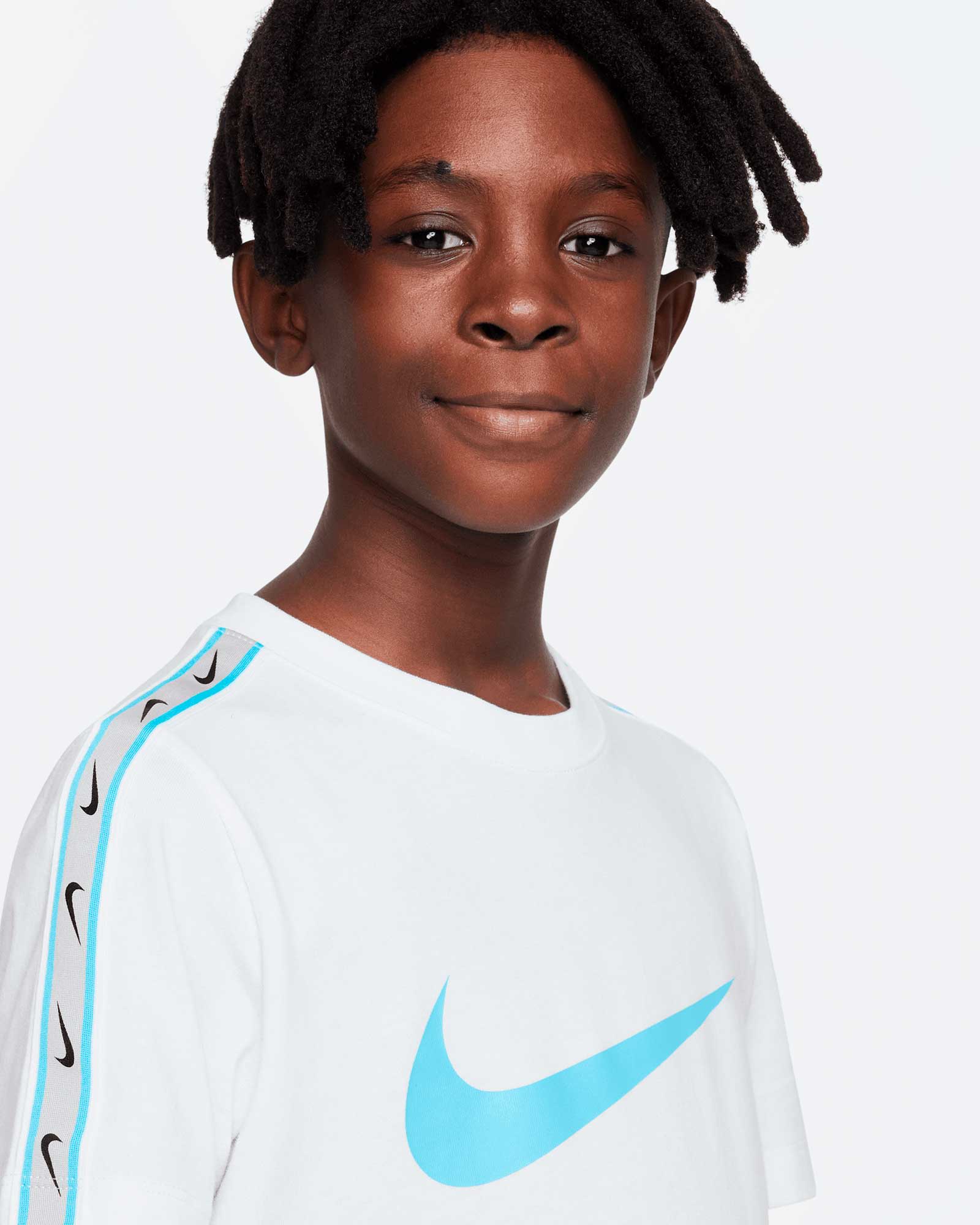 Camiseta Nike Sportswear Repeat Swoosh - Fútbol Factory