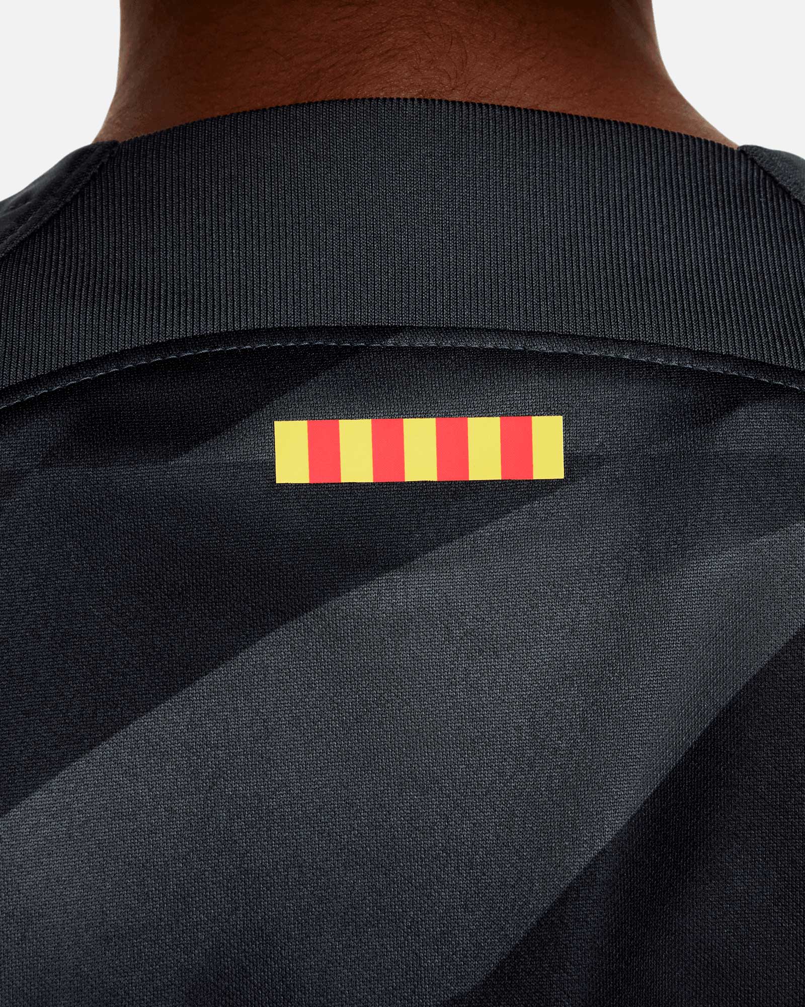 Camiseta FC Barcelona 2023/2024 Negro Especial Edición Niño Kit Culers del  Món - Camisetasdefutbolshop