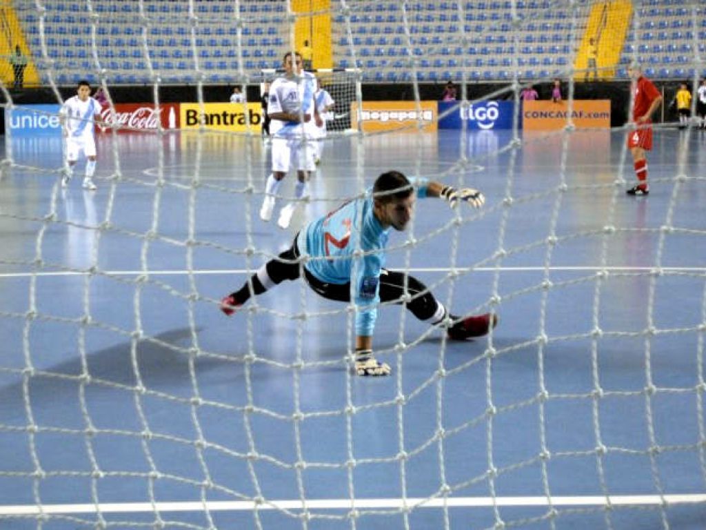 ¿Sabes cómo parar un penalti en futbol sala? - Fútbol Factory