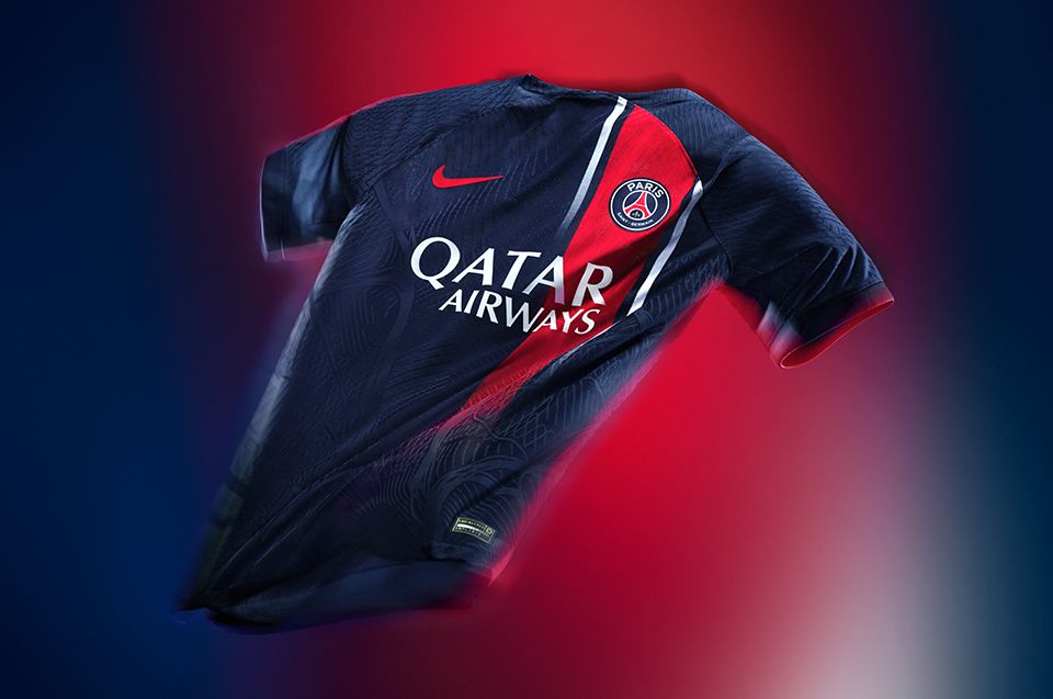 Un regreso a la 2001/2002 con un toque innovador: el PSG lanza su nueva camiseta - Fútbol Factory