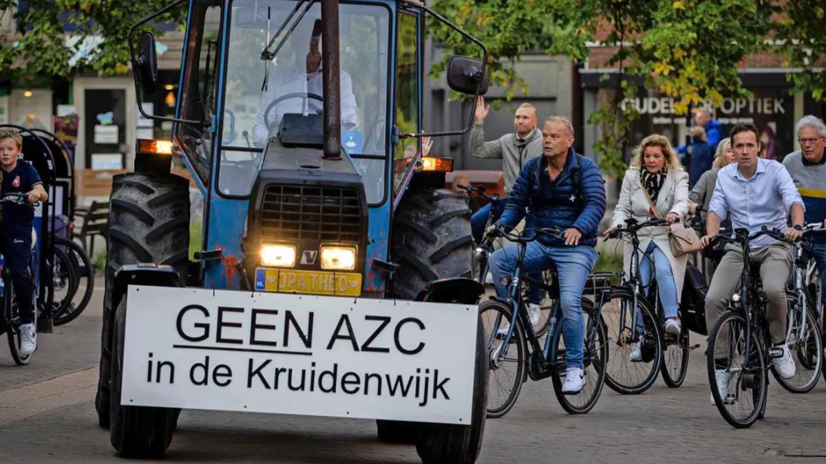 Kabinet houdt Spreidingswet nog minstens jaar in stand ondanks vele lokale demonstraties tegen azc’s