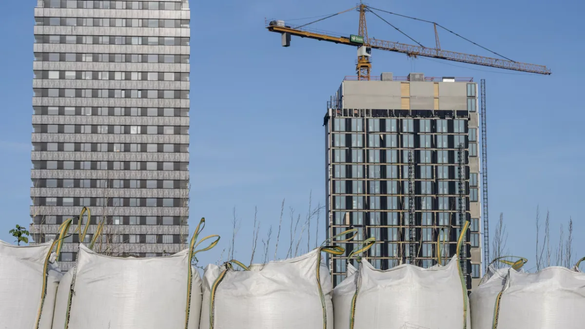 Opinie: 'Stop met het bouwen van fantasieloze flats in Amsterdam: ook schoonheid heeft een functie'