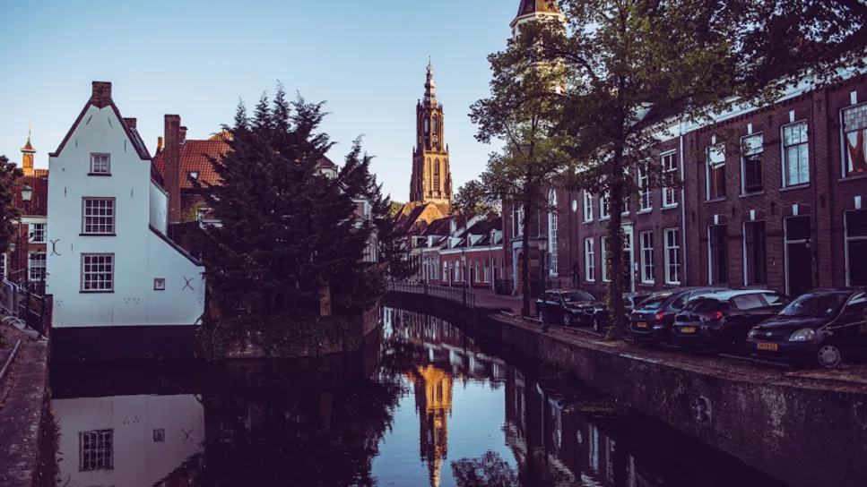 Terugkeer van leven en schoonheid in de straten
