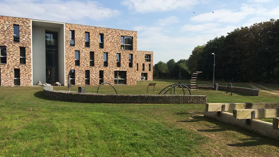 Onverantwoord: AZC Grave verlengd tot 2055