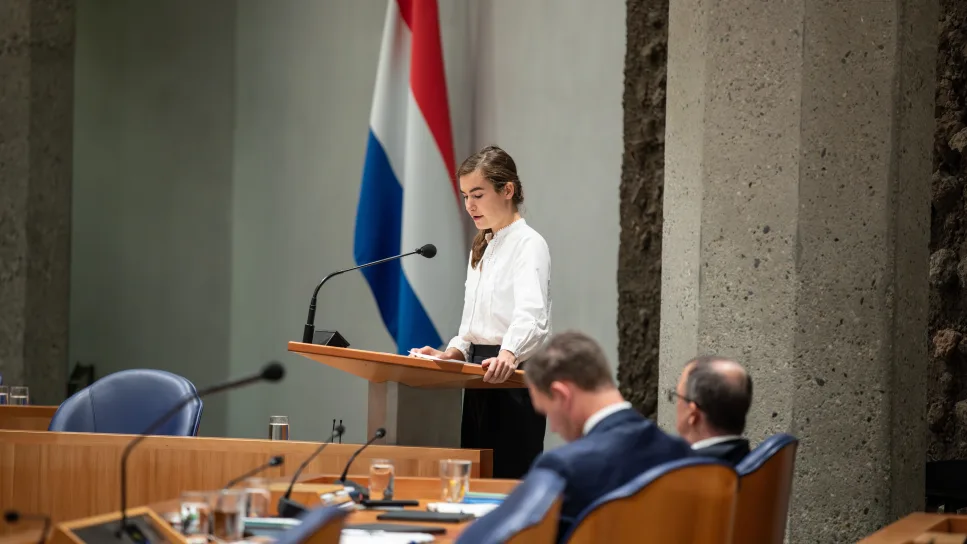 De Vos stelt Kamervragen over dwangsommen uitgekeerd aan asielzoekers