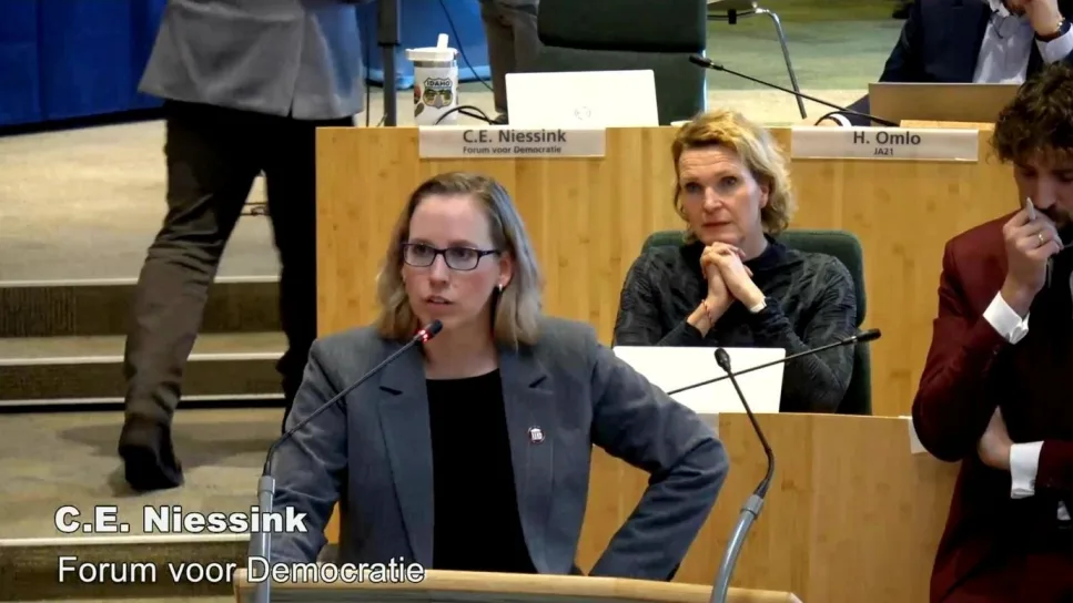 FVD Drenthe eist openheid in spoeddebat na onthullingen over vertrek gedeputeerde Van Dijk 