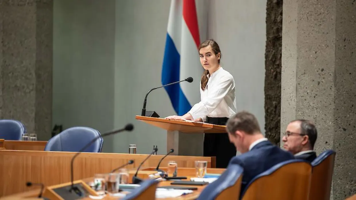 Falend uitzetbeleid en misstanden binnen asielketen? De Vos (FVD) stelt Kamervragen!