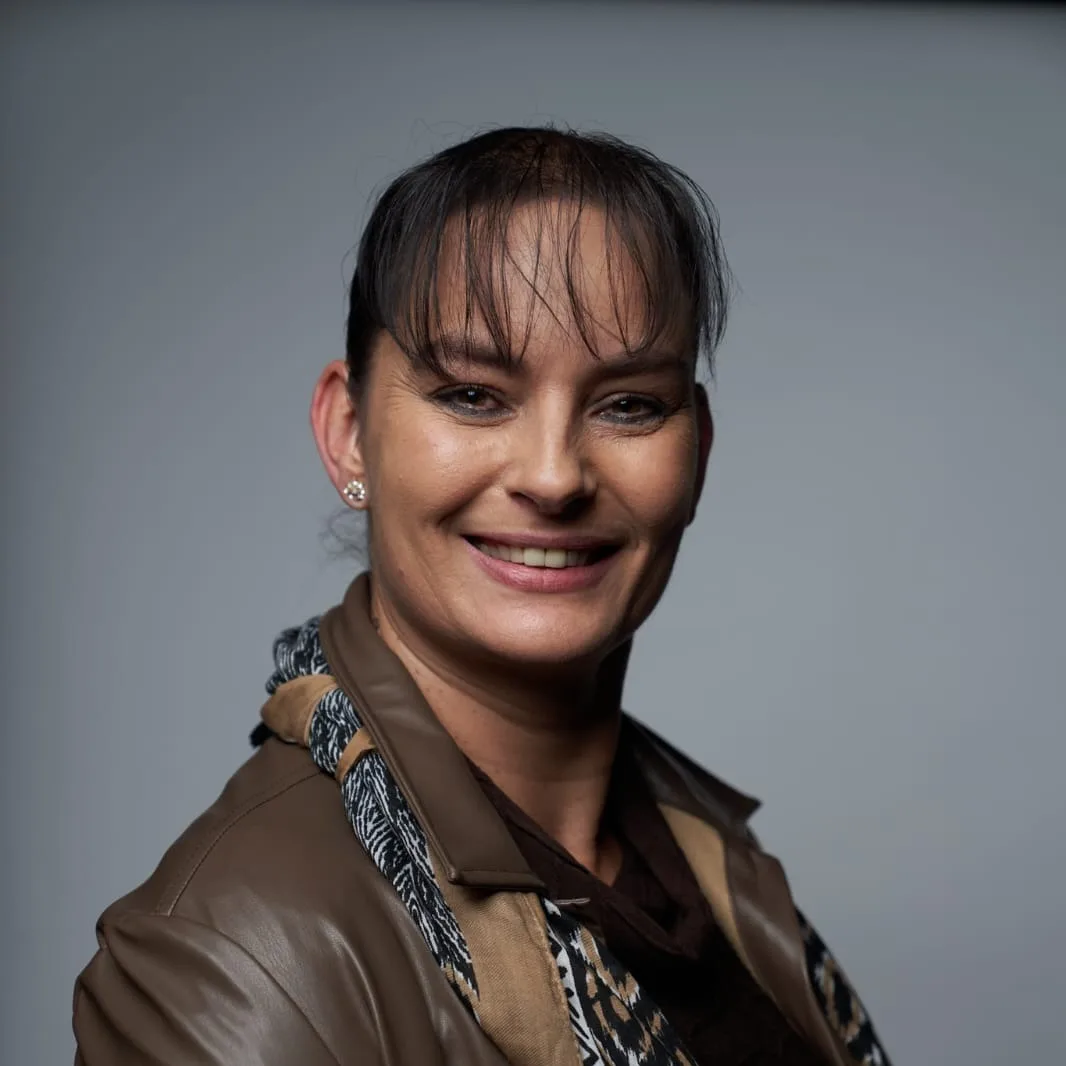 Esther Liano Y Gil