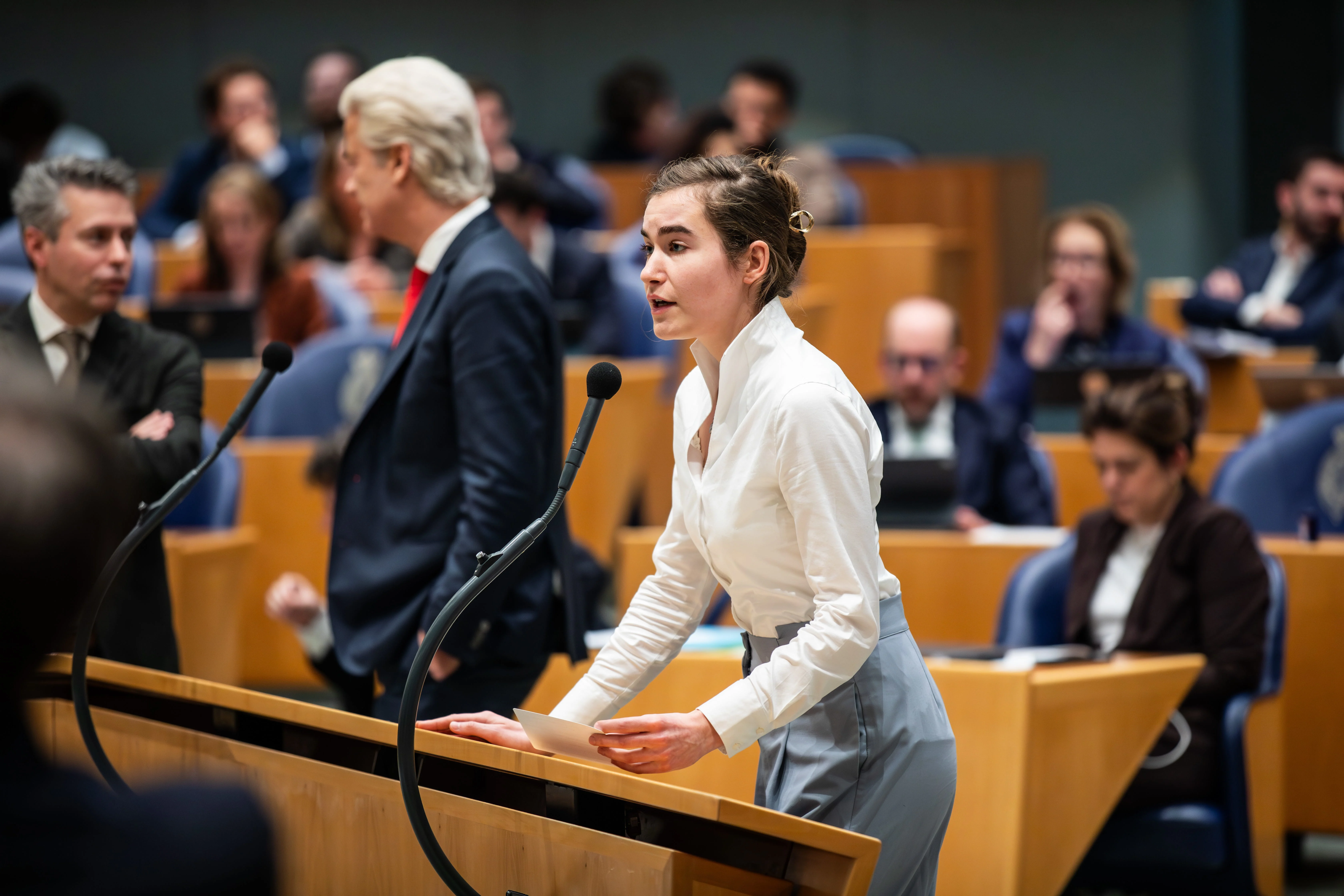 Fractievoorzitter De Vos (FVD) stelt Kamervragen over veiligheidssituatie Ter Apel: "Het gaat zo niet langer."