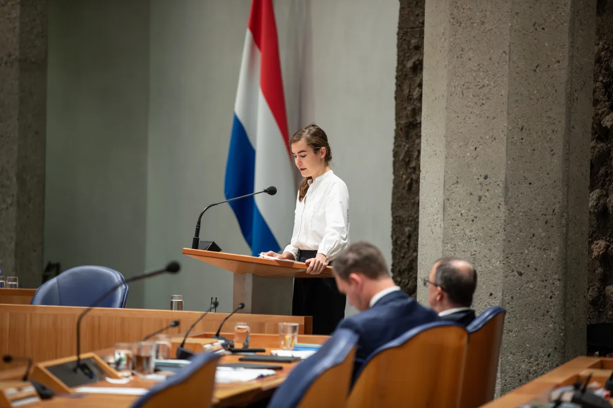 De Vos stelt Kamervragen over dwangsommen uitgekeerd aan asielzoekers