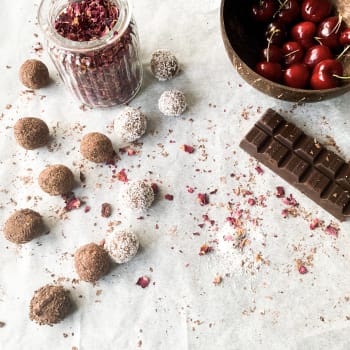 Chocolate Cherry Energy Balls