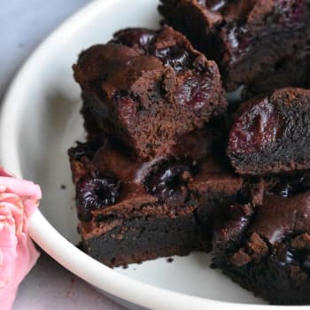 Brownie with Sour Cherry