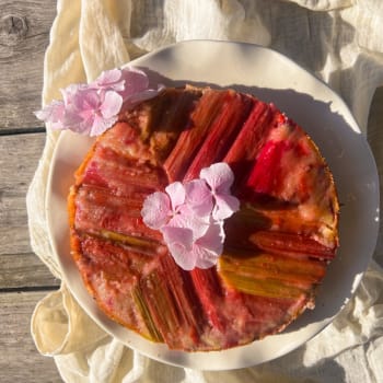 Upside Down Rhubarb Cake