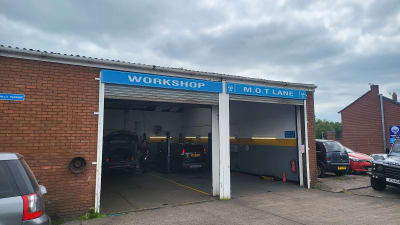 Horseshoe Garage