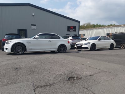 Motor Robs Garage