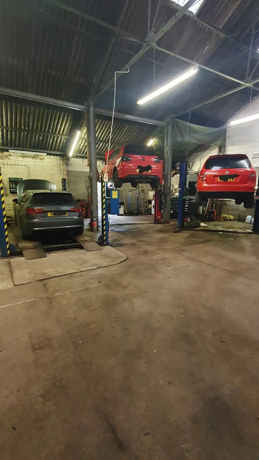 D J Autos Blackburn