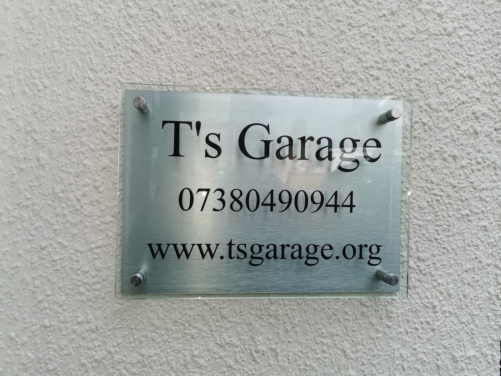 T's Garage image