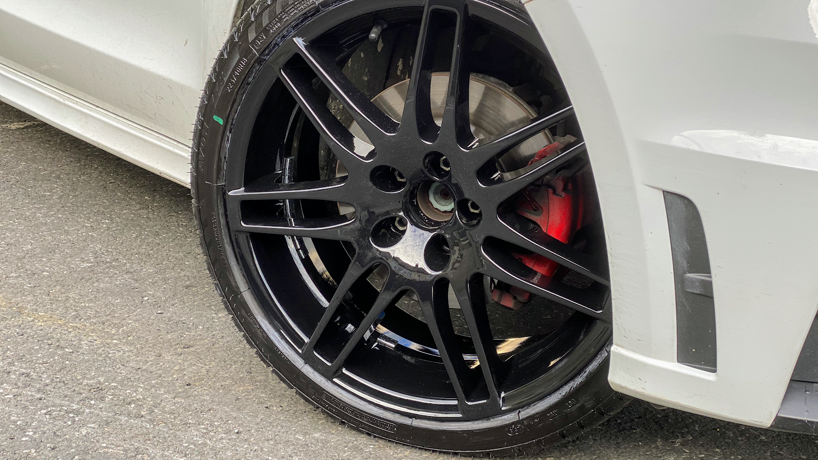 Gledhill Road Garage image