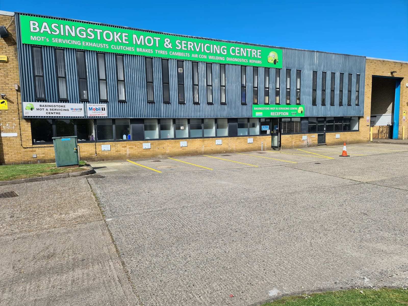 Basingstoke MOT & Servicing Centre image