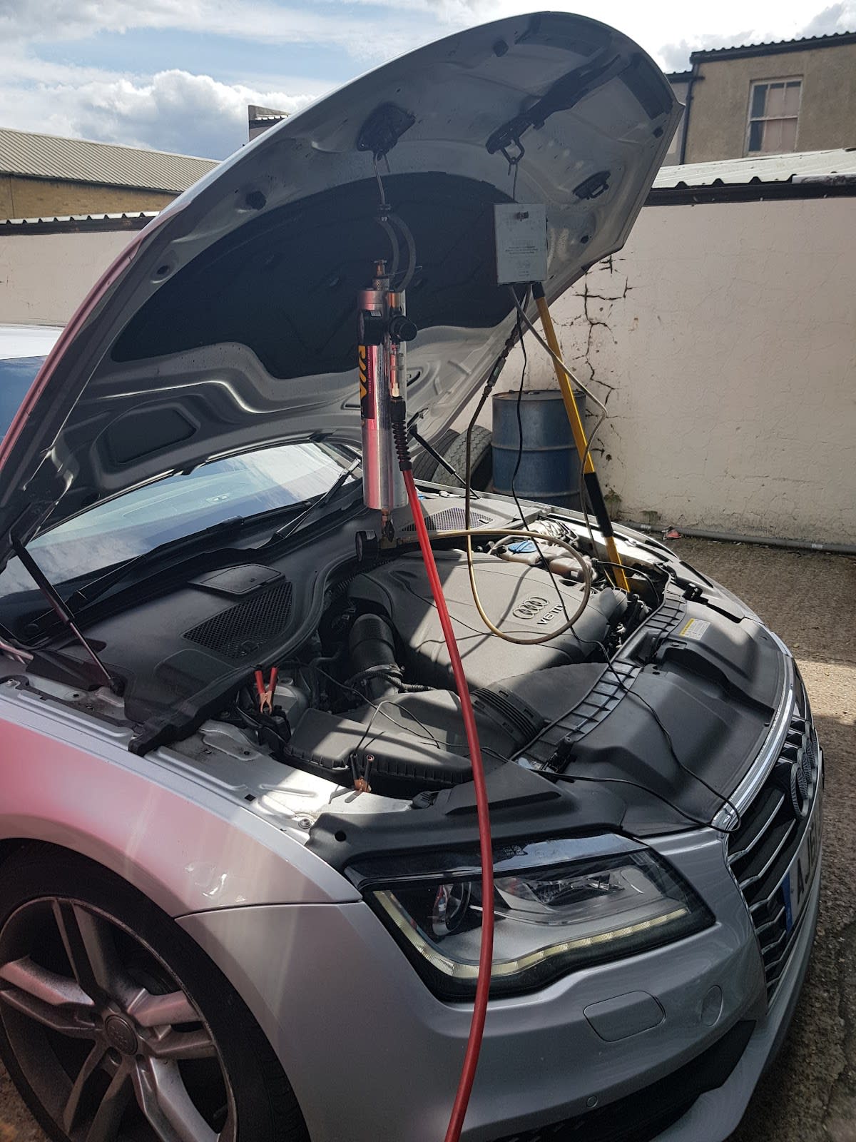 Golden Motor Services - MOT Testing Station image
