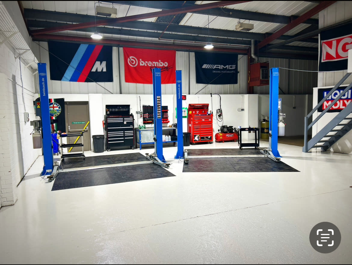 True CarFix Garage Bedford image