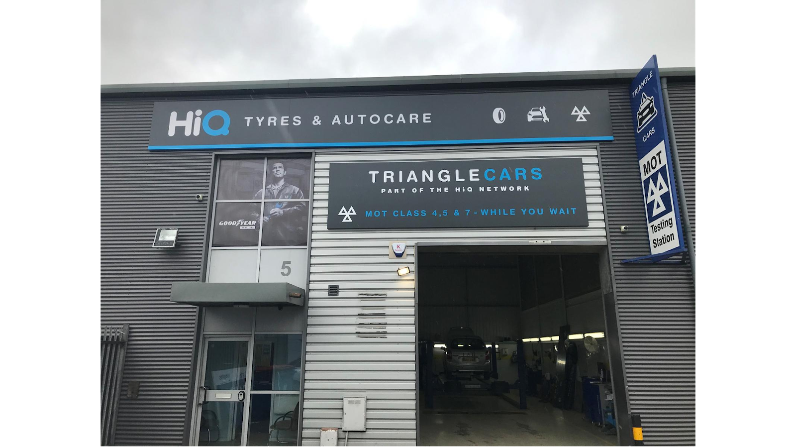 HiQ Tyres & Autocare Havant image