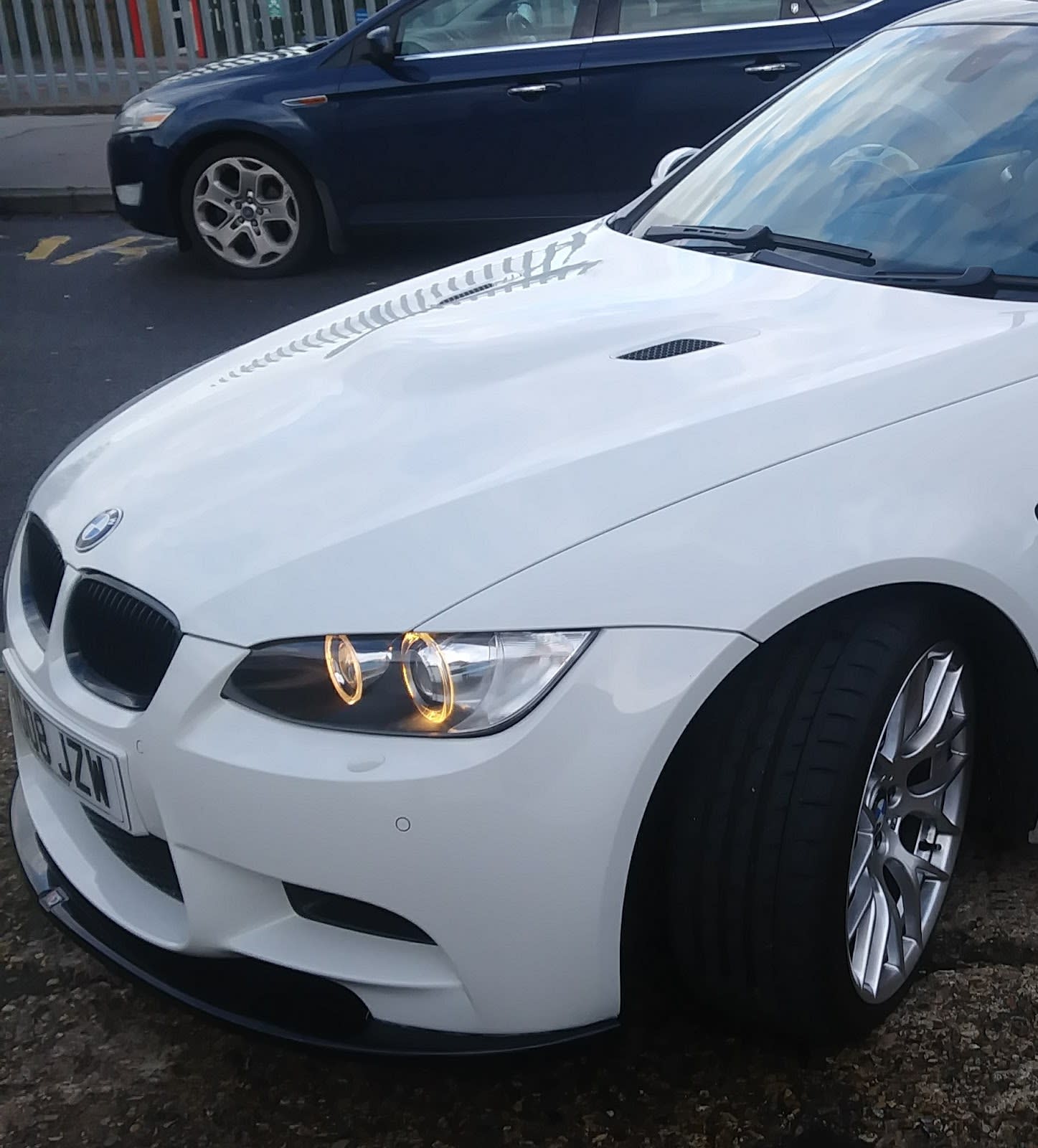 Pini Auto Centre image
