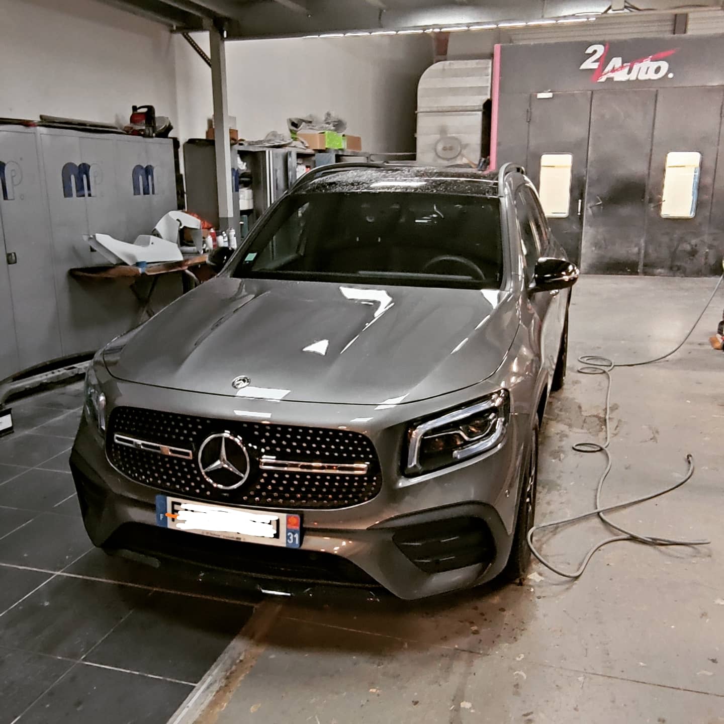 2L auto image
