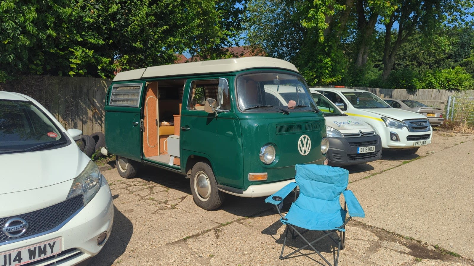 Herts & Essex Garage Services image