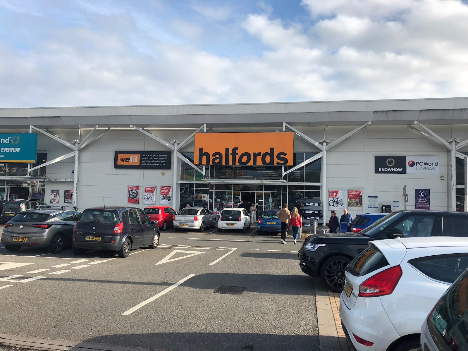 Halfords image