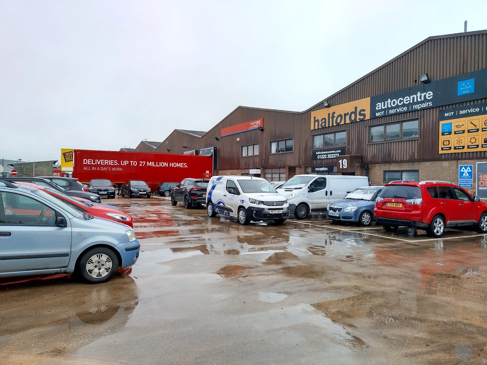 Halfords Autocentre Cambridge image