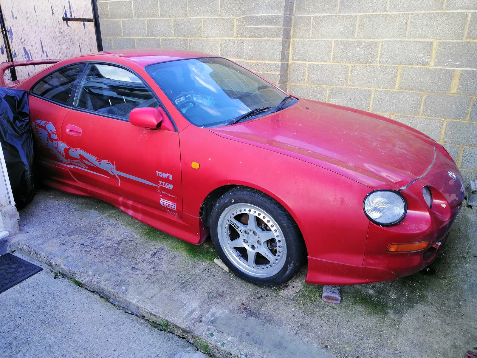 Hugh's Garage image