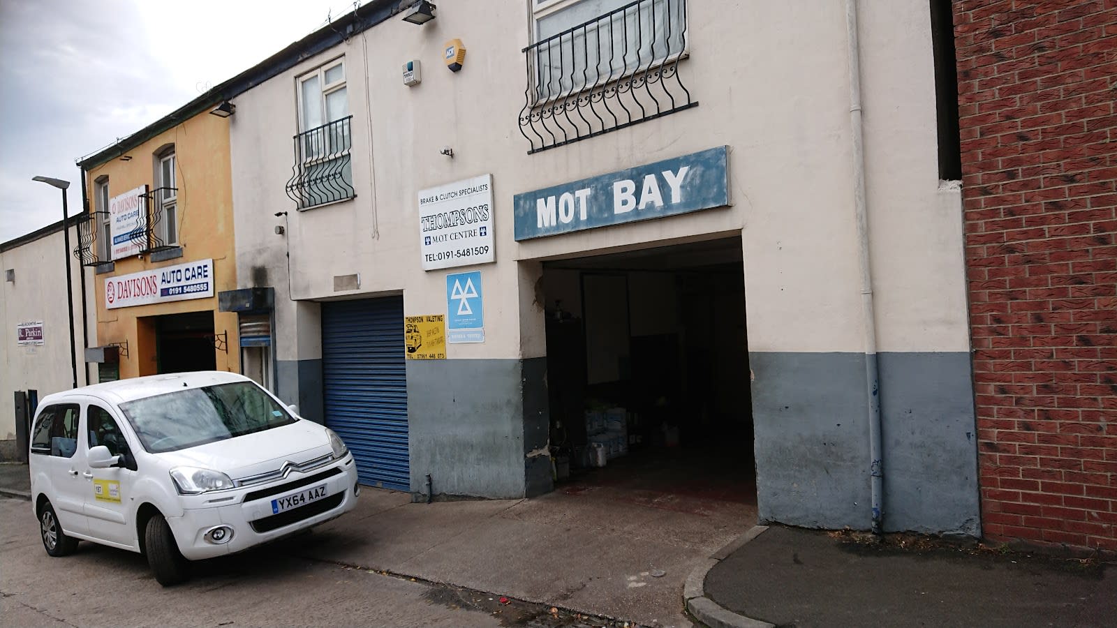 Thompsons MOT Centre image