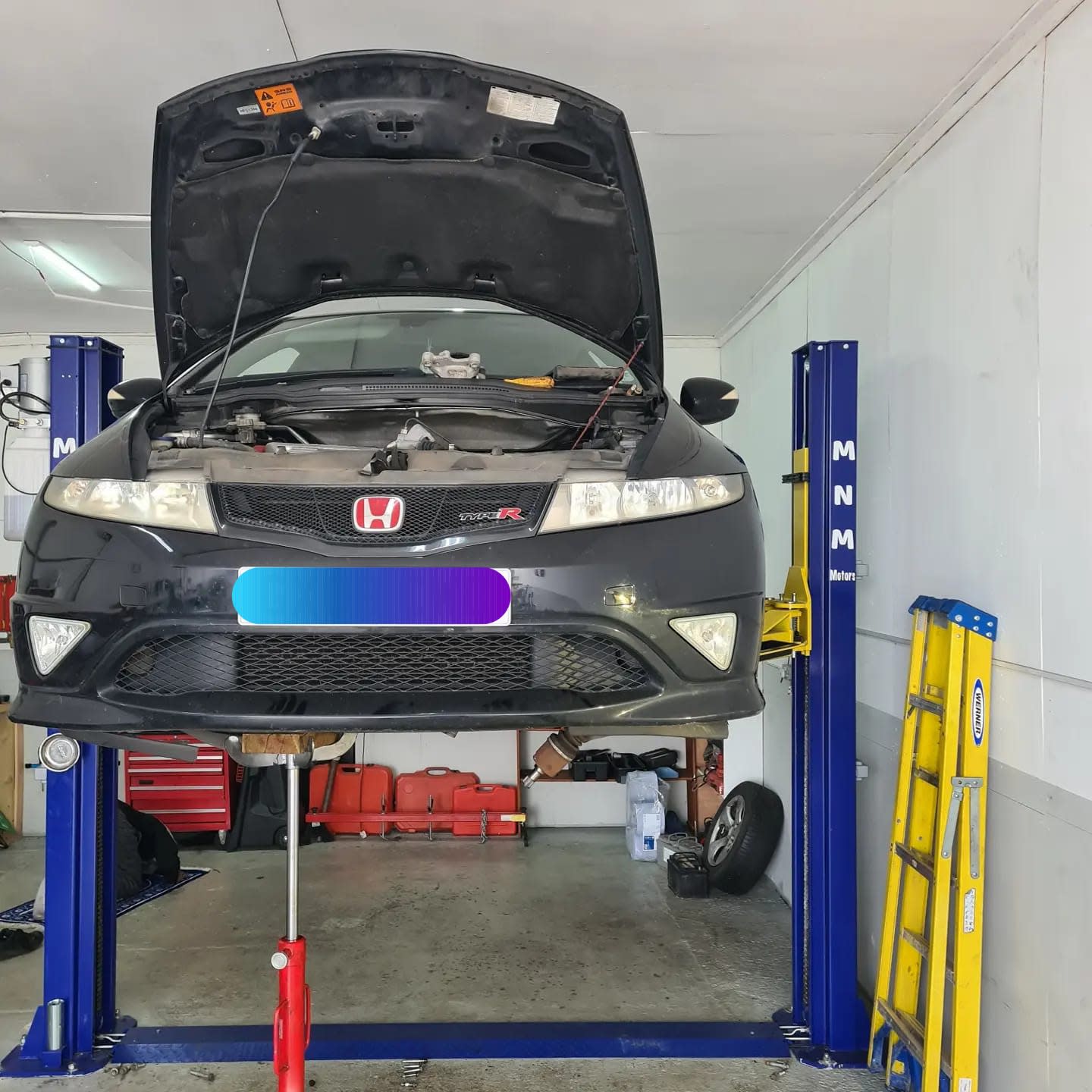 MNM Motors image