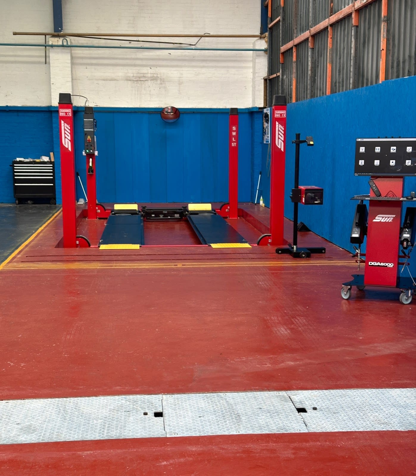 King street Mot centre image