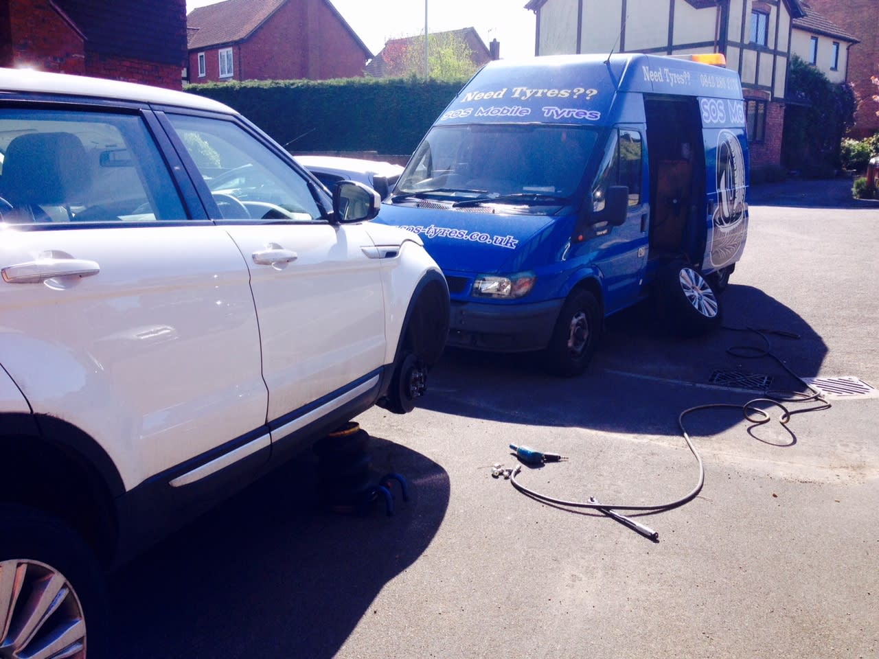 SOS Mobile Tyres image