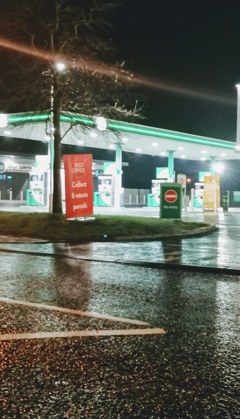 Creightons Garage image