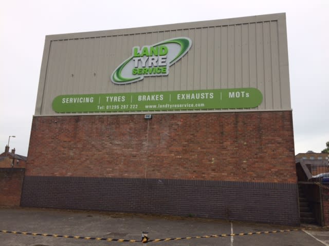 Land Tyre Service image