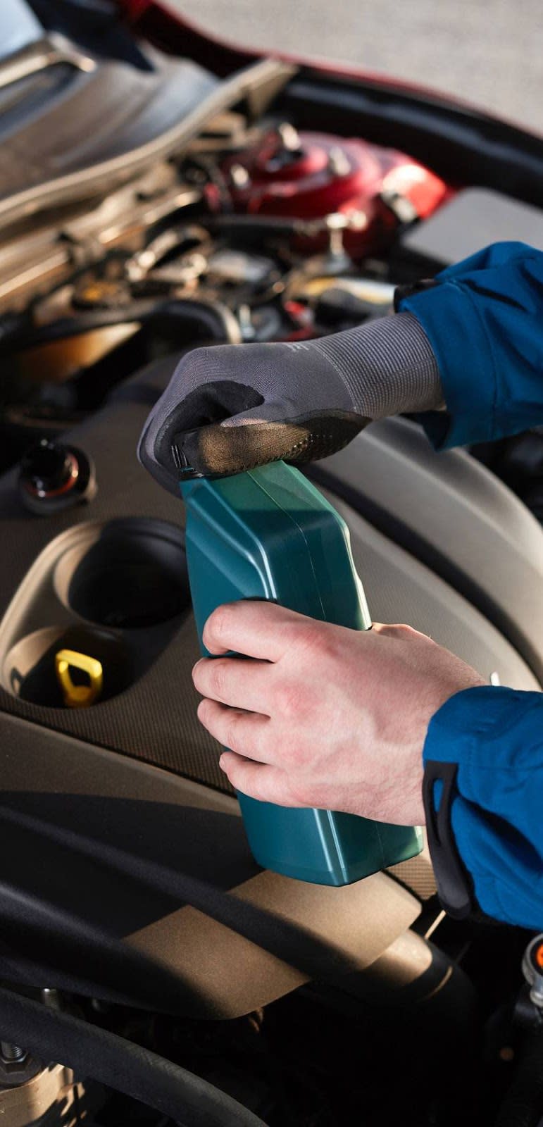 Eveleighs Garage image