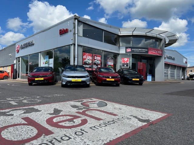 Vauxhall Eden Newbury image