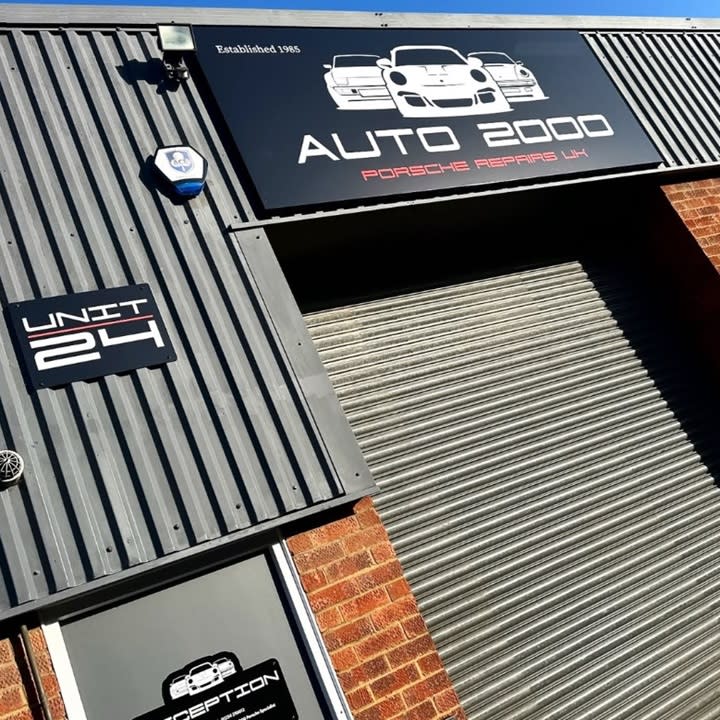 Auto 2000 Porsche Specialist Bedford image