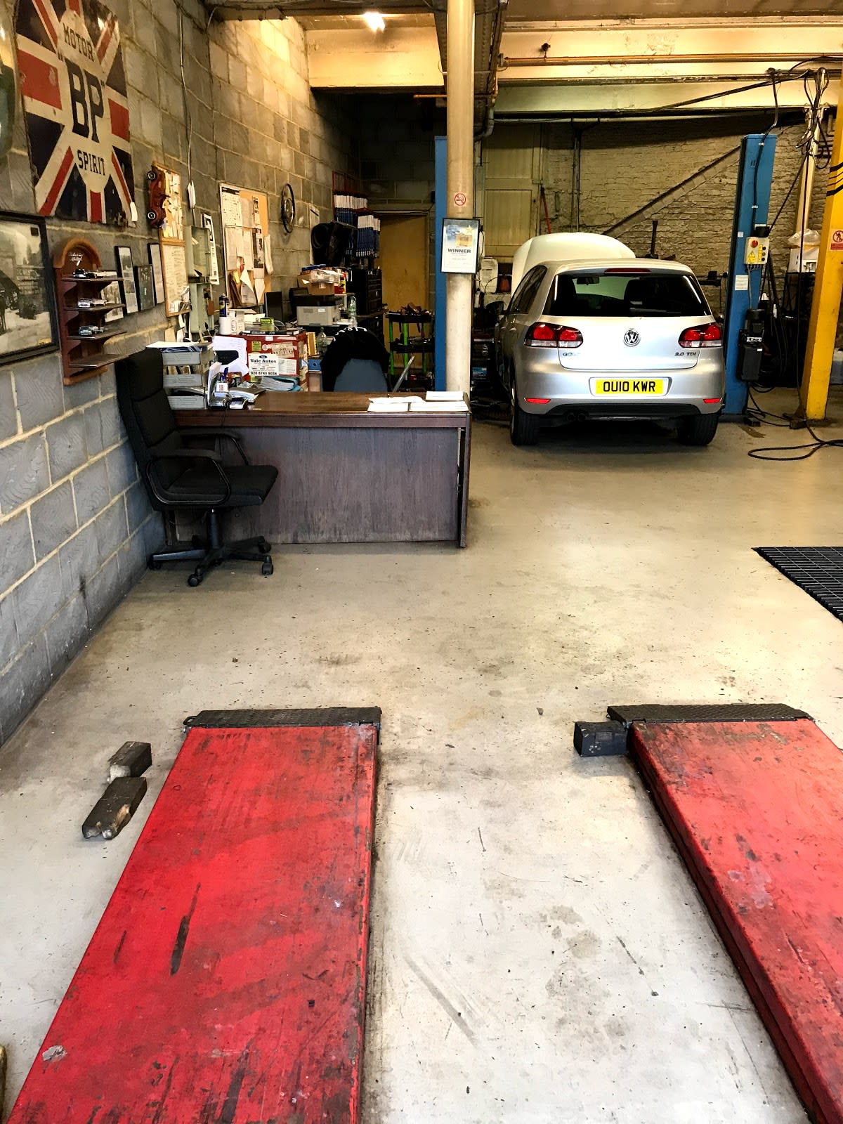Chris & Chris Motors Ltd image